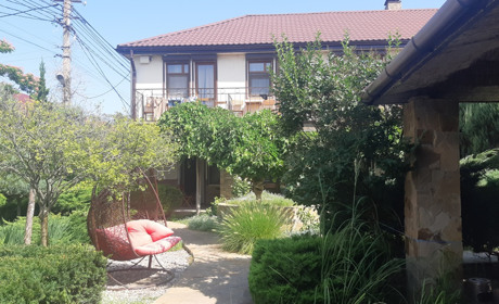 Отель Грин Дача (Green Dacha)