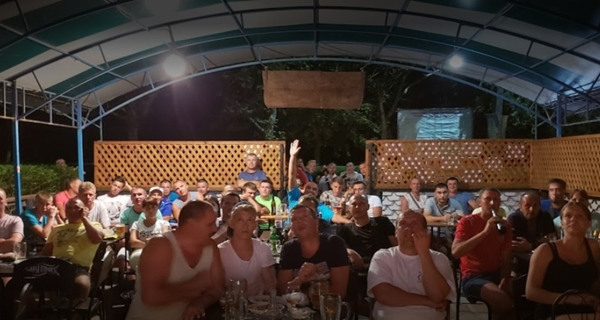 Спорт бар "Три Карася"