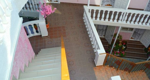Отель Pink house