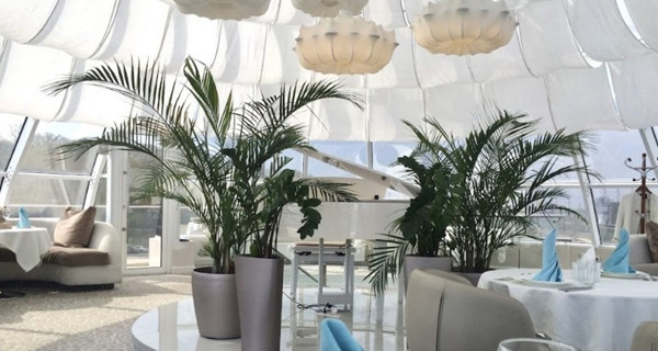 Panorama & Piano Bar