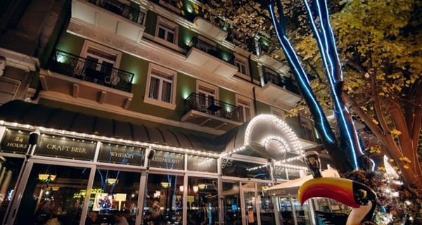 Mick O'Neills Pub&Restaurant