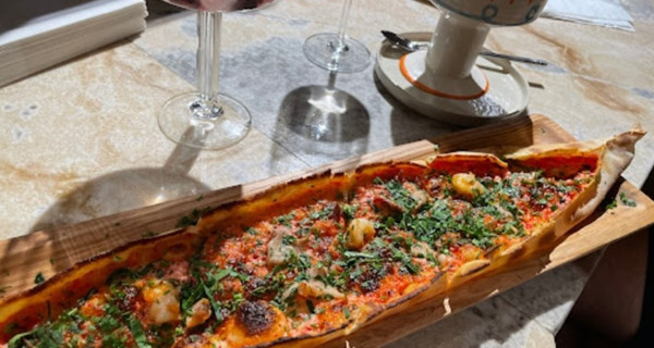 Ресторан Nikos Greek Bistro