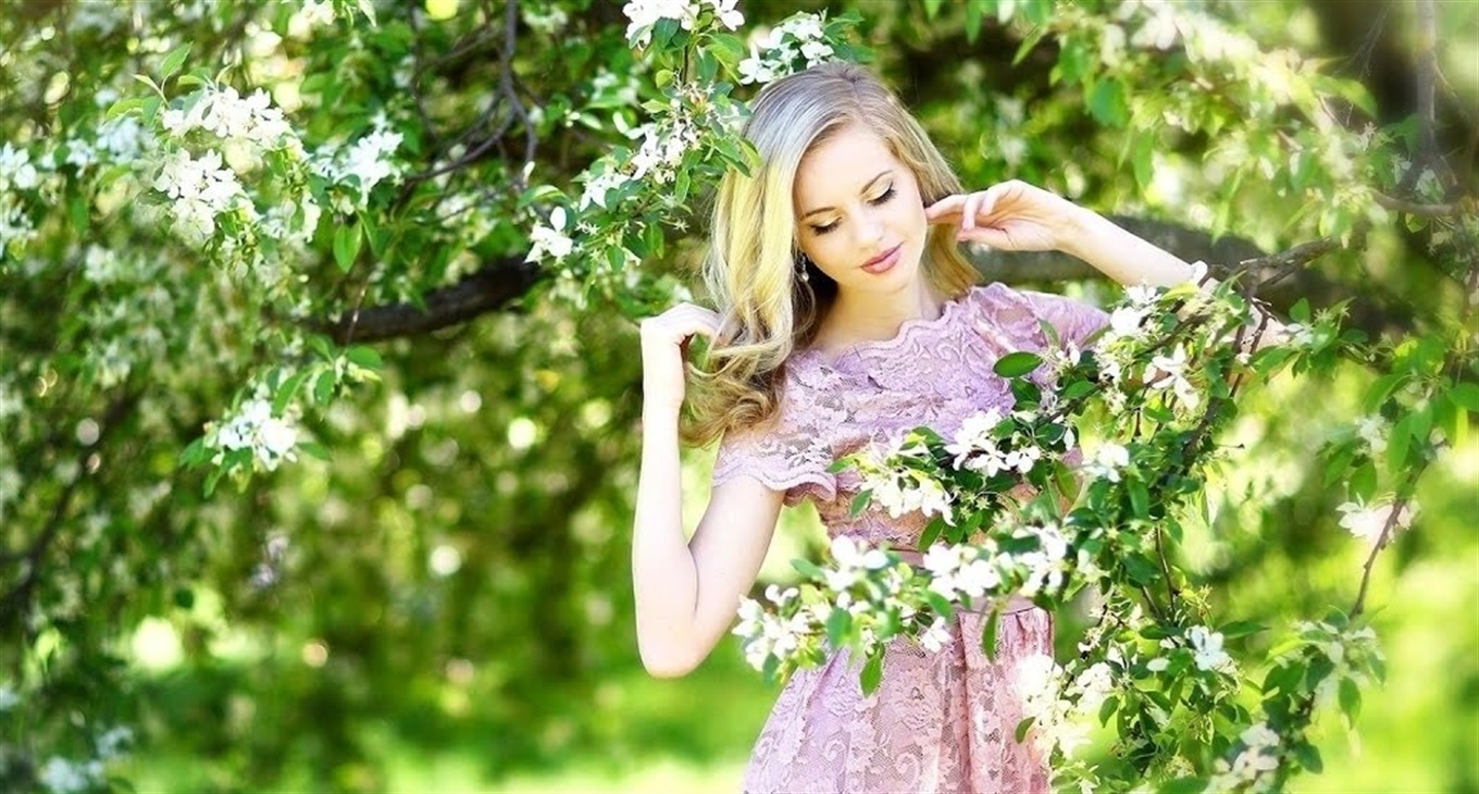 Фотоконкурс до 8 Березня «Найважливіша жінка у моєму житті» 