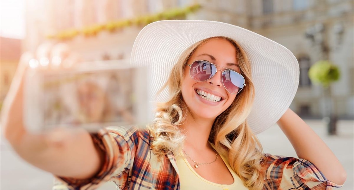 Доброnews. City оголошує конкурс "Найяскравіше селфі цього літа". У подарунок - професійна фотосесія!
