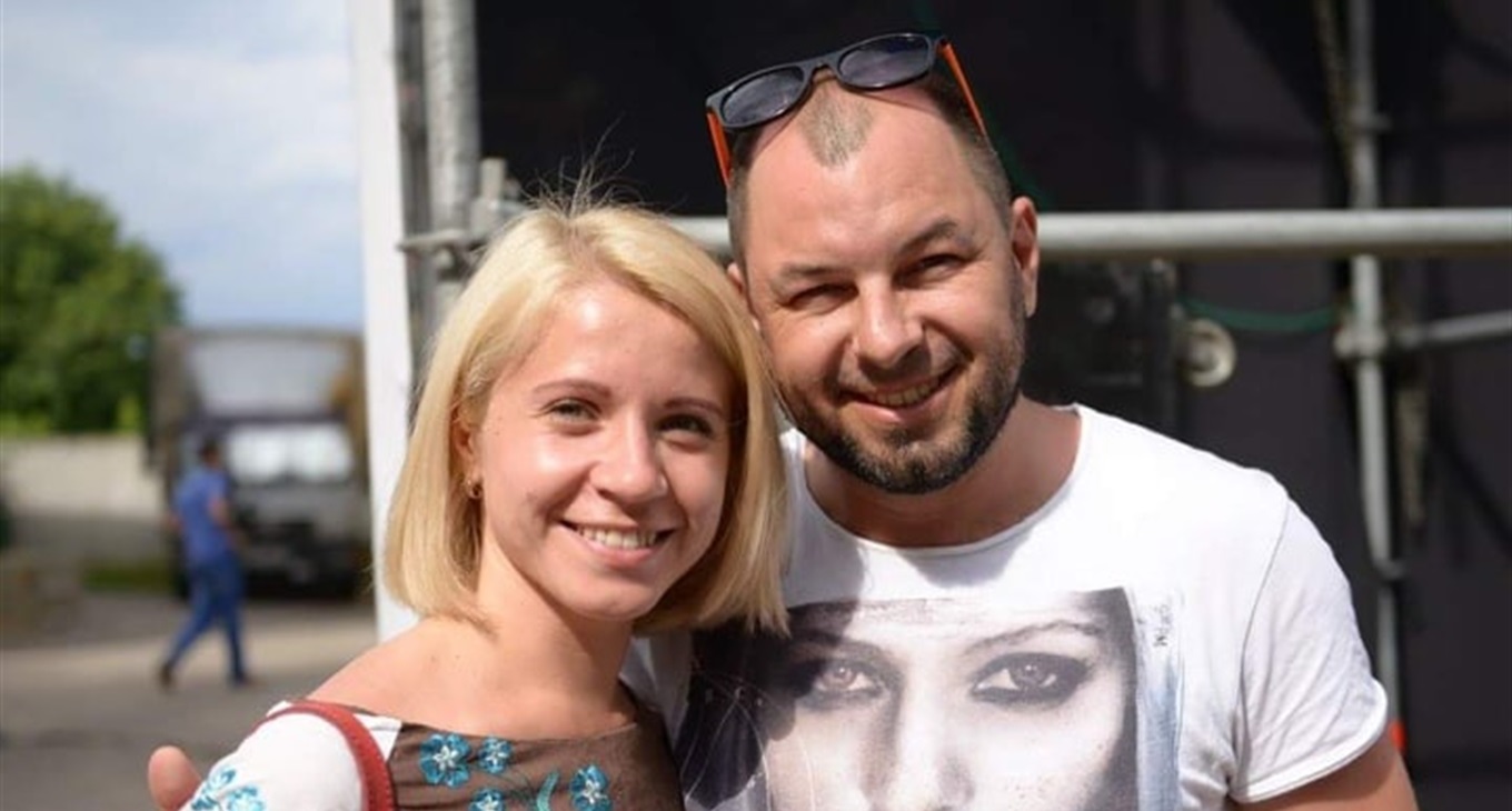 Фотоконкурс «Я і зірка»: даруємо квитки на виставу «До біса логіку — у нас любов»
