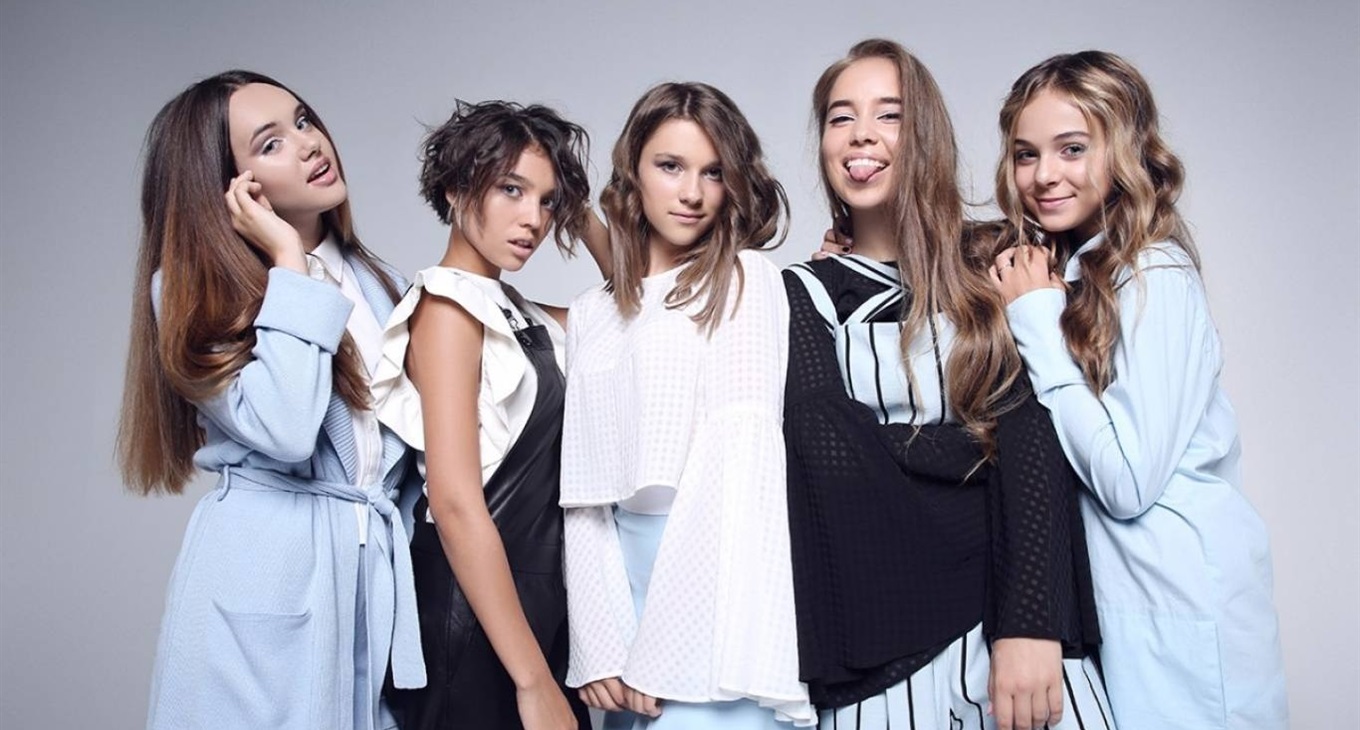 ДоброNews.Сity оголошує фотоконкурс «Найстильніша школярка»: даруємо фотосесію, гаджети та інше