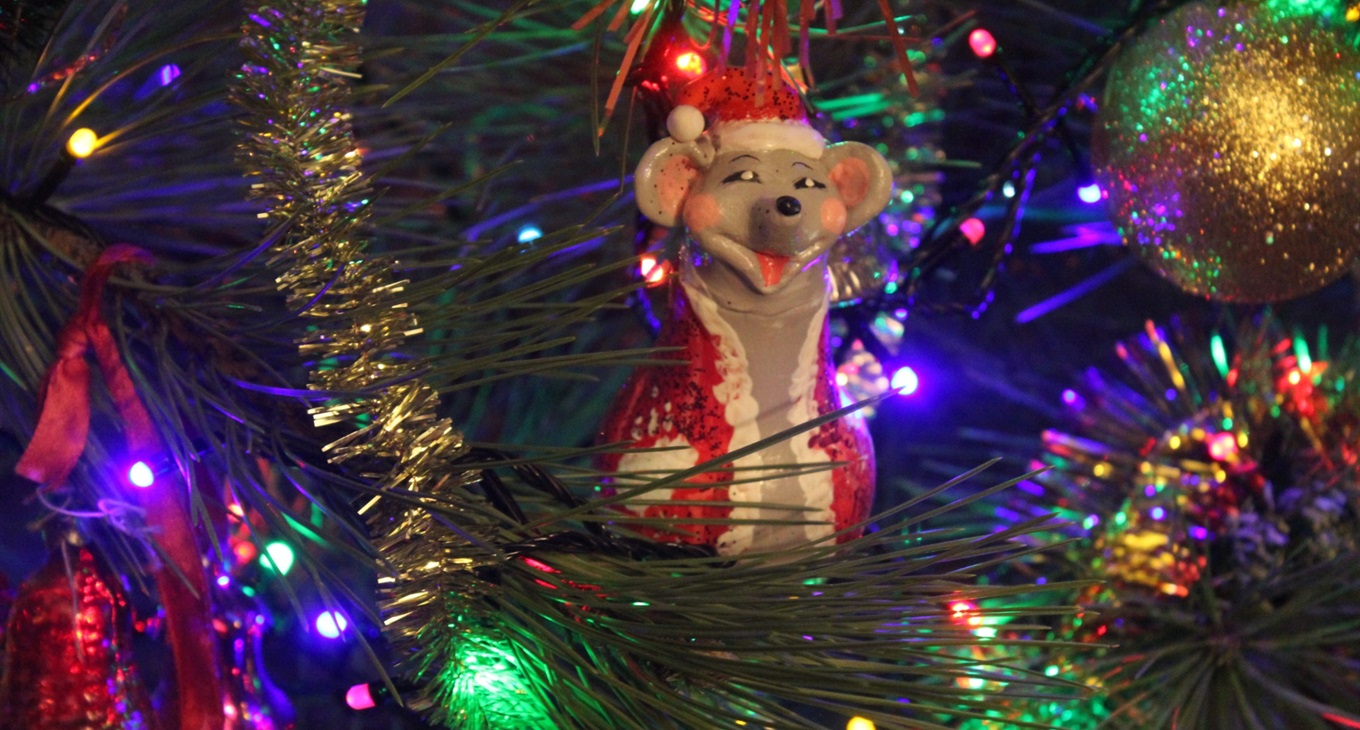 Новорічні сувеніри від троїчан