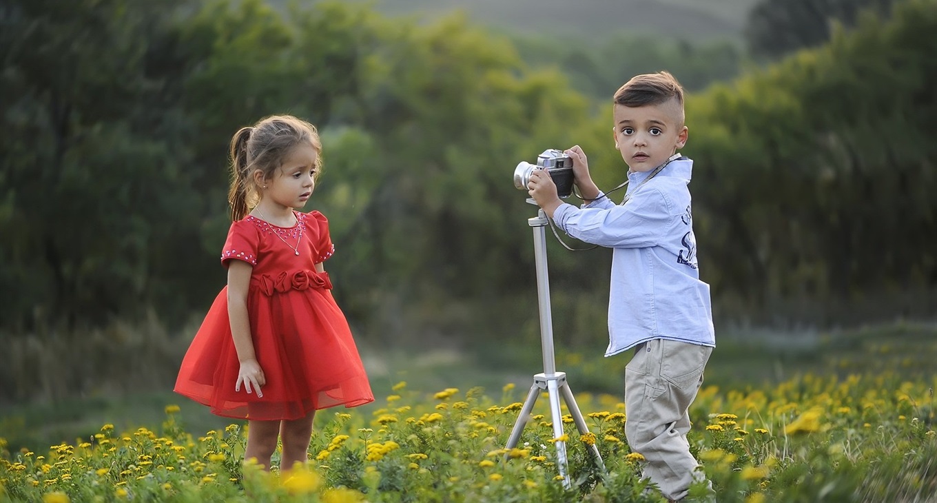 Фотоконкурс "Світ дитячих усмішок": беріть участь і вигравайте призи від "Кукуруззи", студії "Кармен", центру SMARTUM і "Полігону"