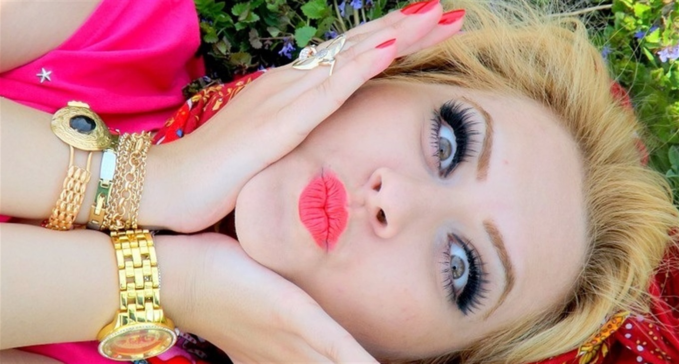 Фотоконкурс "Солодкі вуста": голосуй за вуста, які манять