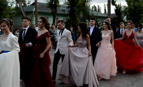 Конкурс серед випускників 2018 року:  чим їм запам’яталась школа, а вони - їй?