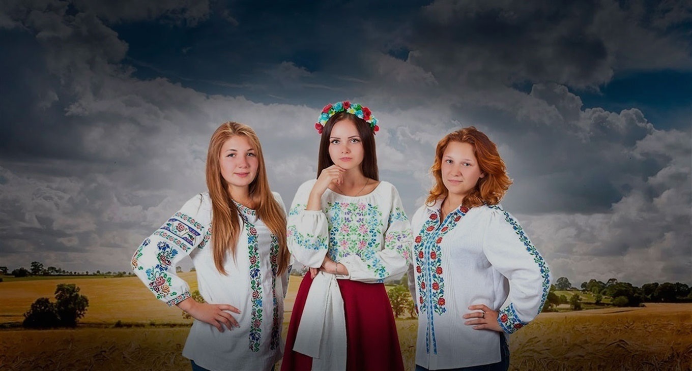 Фотоконкурс до Дня вишиванки: вигравай вишитий одяг від Lubov Ovsienko, фотосесію і купу подарунків