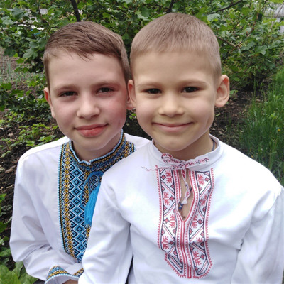 Єфіменко Дмитро, 10 років та Єфіменко Олексій, 6 років. Білопілля