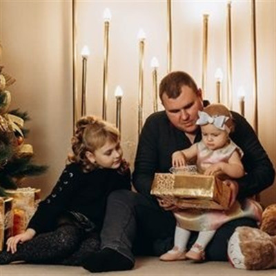 Сергій, Дар'я та Марія Толкачови