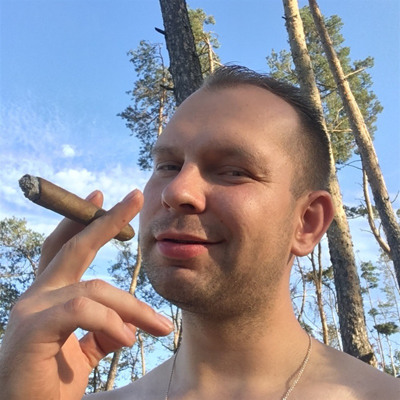 Максим Толок