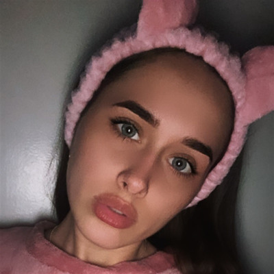 Анна Колісник