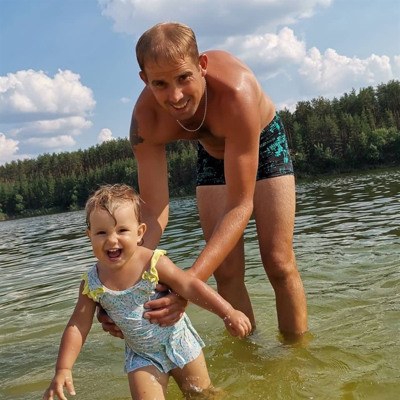 Віталій Слісаренко з донькою Аміною на відпочинку