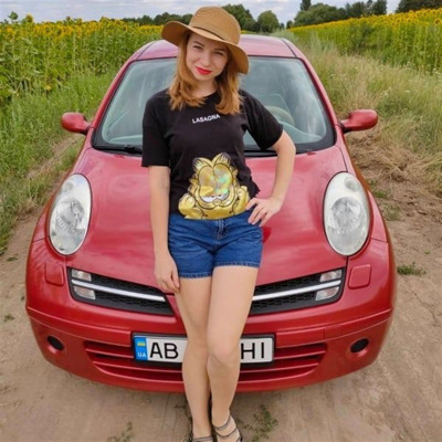 Наталя та її Nissan Micra