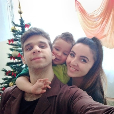 Денис и его дружная семья