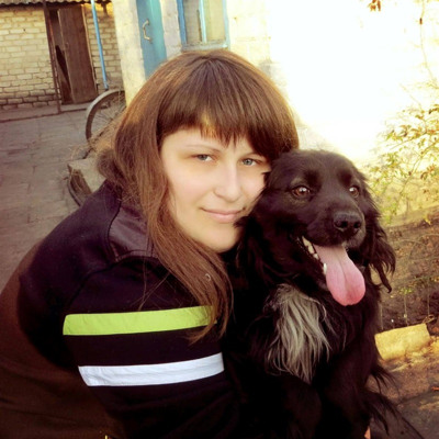 Альона Носова разом з чоловіком та їх улюбленцем  Барні