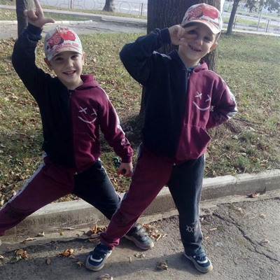 Ернест Бабій, 7 років, і Едгар Бабій, 6 років