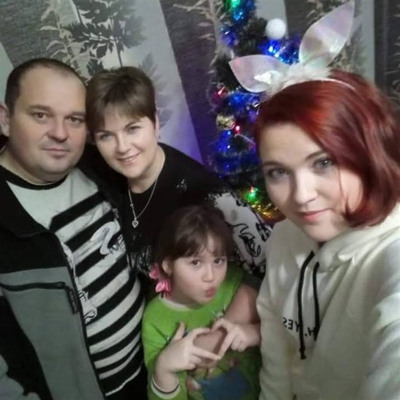 Микола, Олеся, Марина, Вікторія Калиновські