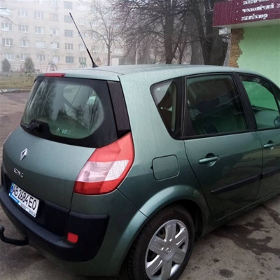 Саньок і його крихітка
