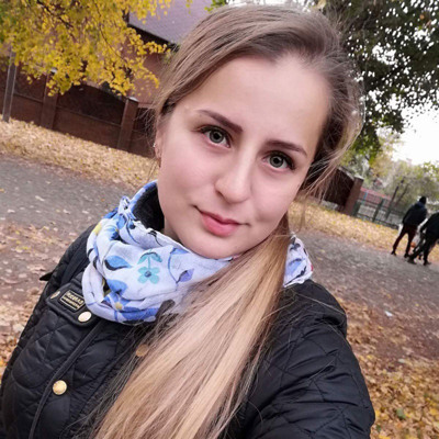 Альона Шарій