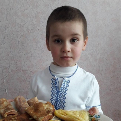 РУСАНОВ Артем