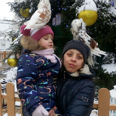 Вероніка з мамою Анною Сас