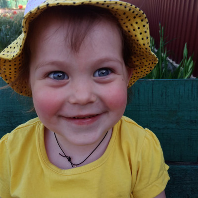 Оля Апостолова 