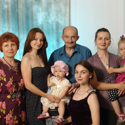 Родина Ніколенків