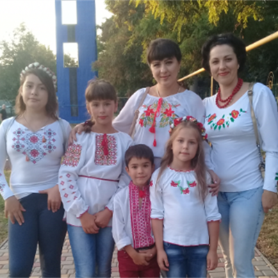 Марина, Ілона, Іван Іванови, Оксана, Олена та Мар'яна Римарчук