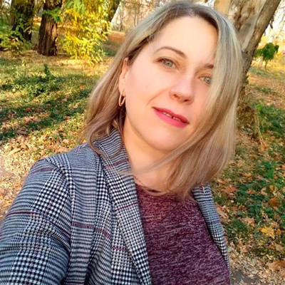 Оксана Єзерська