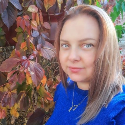 Олена Гурова