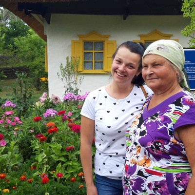 Тамара Гунченко, 69 років, з внучкою Аллою Дмитренко