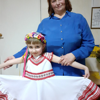 Зінаїда Черепинець, 56 років, з внучкою Алінкою