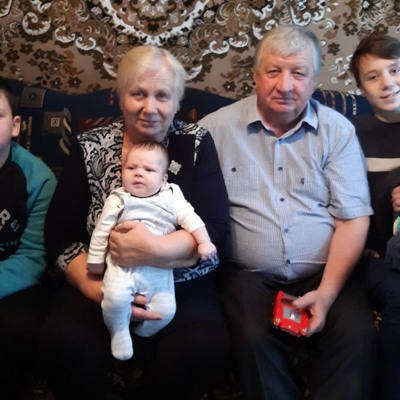 Катерина Щеголь, 60 років, з внуками Сашею, Тихоном, Максимом та Давидом