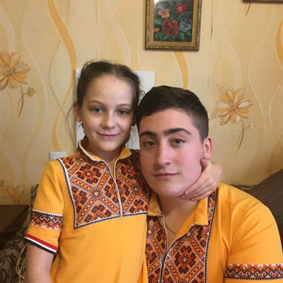 Оля і Костя Сироїд