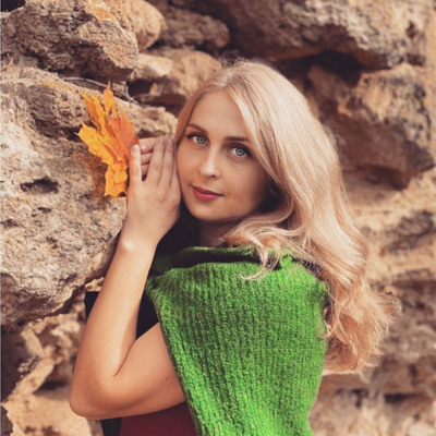 2 Юлія Зарічна