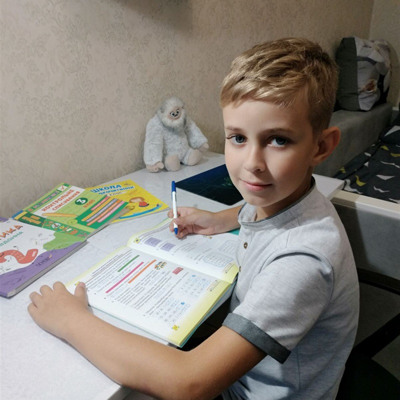 Андрій Оболенцев, 8 років