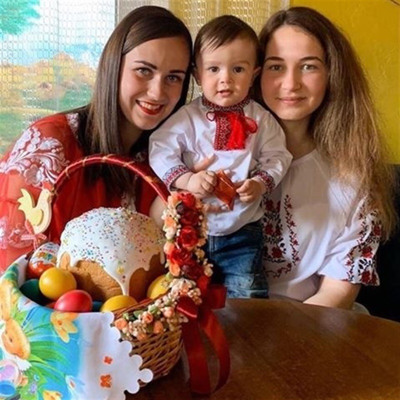 Цимбал Альона, 20 р. з кумою 21 р. та похресником 11 міс. Білопілля