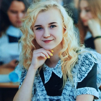 Катерина Воловод, гімназія