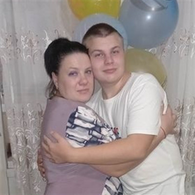 Мама Світлана і синочок Максим