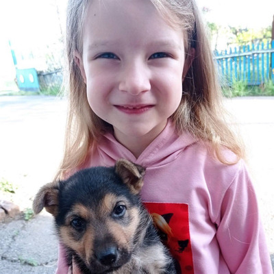 Єлизавета Зубко зі своїм песиком Рексом