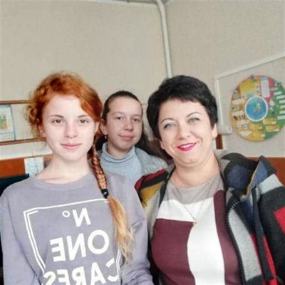 Мария Попович тоже любит информатику и учителя Инну Якушеву, ОШ№ 3.