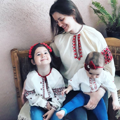 Надія Рудницька з донечками