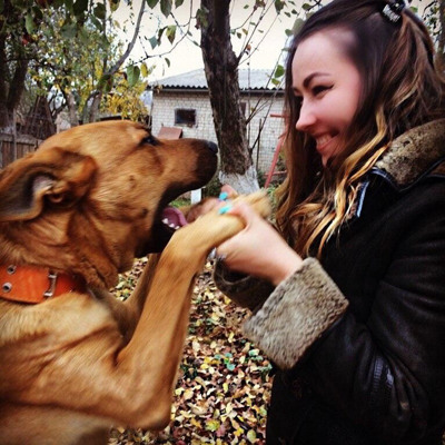 Наталія Рябовол і пітбультер'єр Айхан