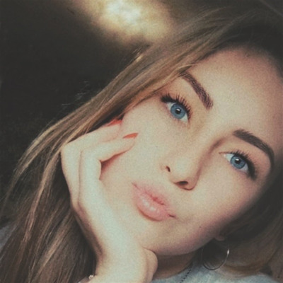 Анна Томазова
