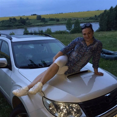 Оксана і Subaru