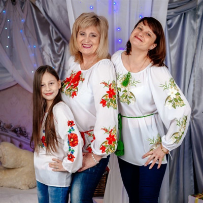 Наталія Даровська з донькою та онукою 